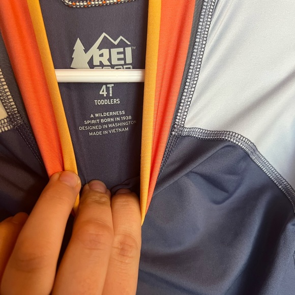 Toddler Swimsuit Set - Picture 4 of 4